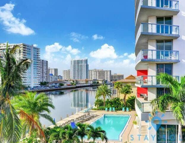 Pool - Infinity View - Balcony - Gym - Near Beach Hallandale Beach Buitenkant foto